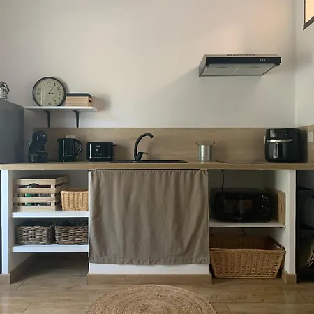 Appartement Cosy A La Campagne Montjustin